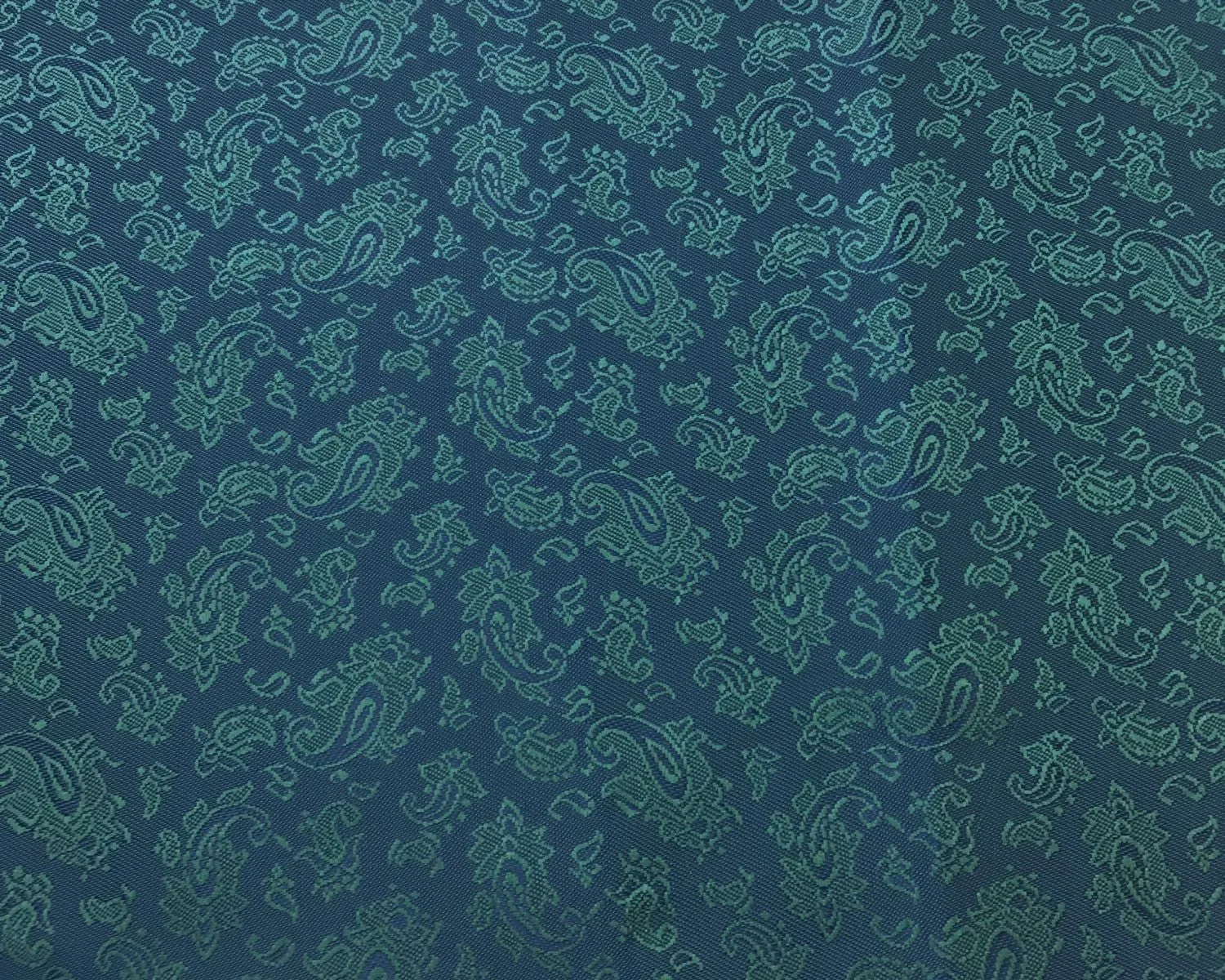 Blue And Green Paisley Lining 50% Viscose 50% Acetate