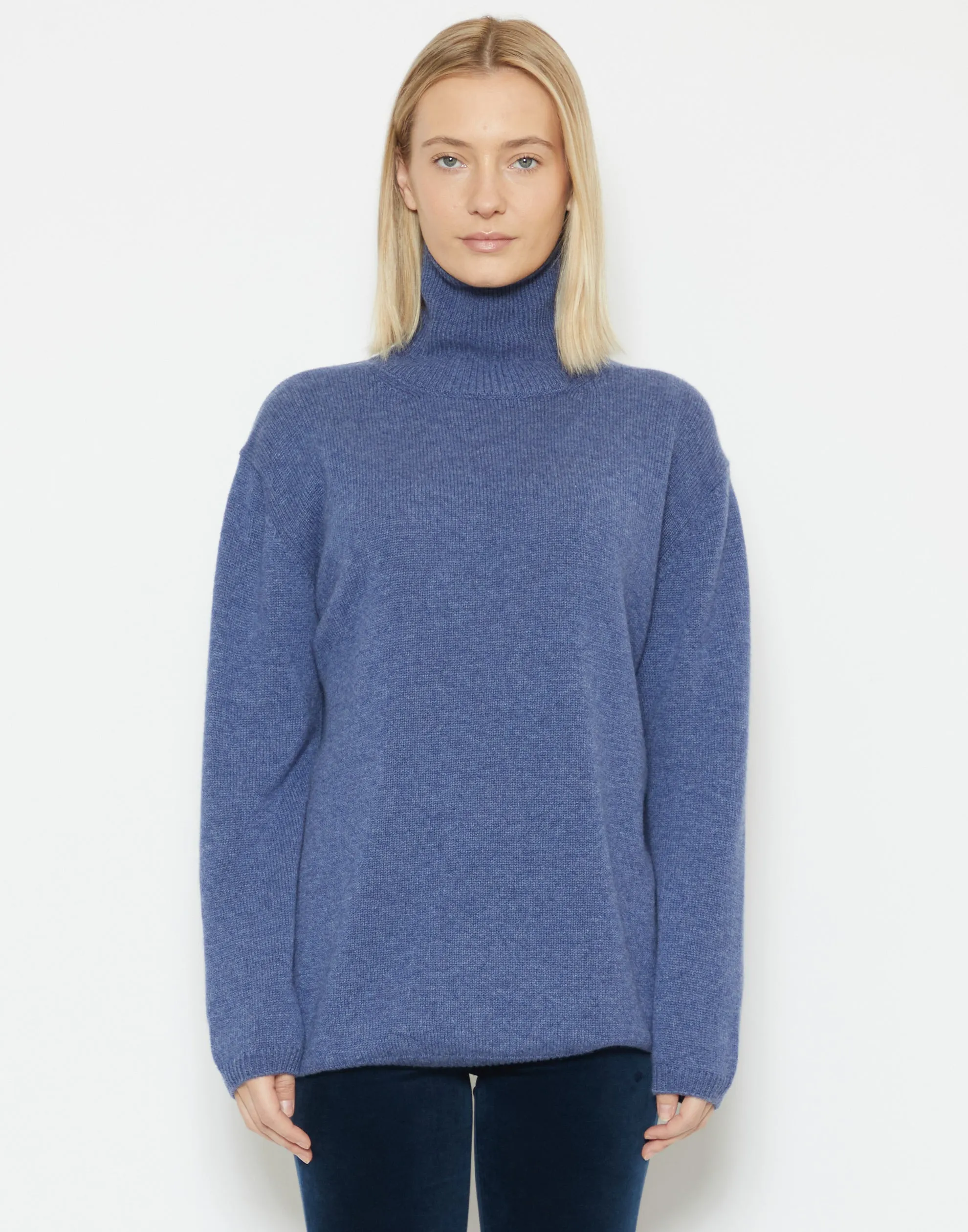 Blue Cashmere Turtleneck Jara Pullover