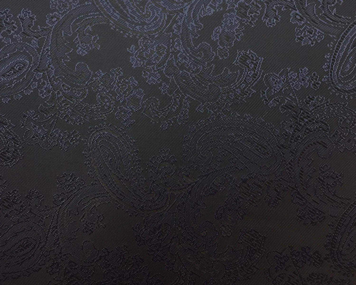 Midnight Navy Paisley Lining 50% Viscose 50% Acetate